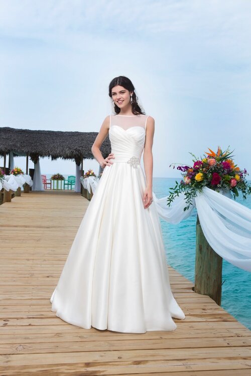 Vestidos de novia románticos con la Colección Sincerity 2014