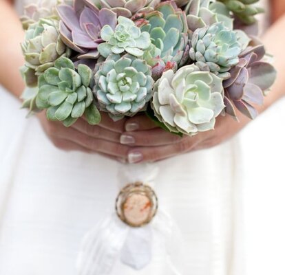 Fleurs Sauvages En Bouquets De Mariée