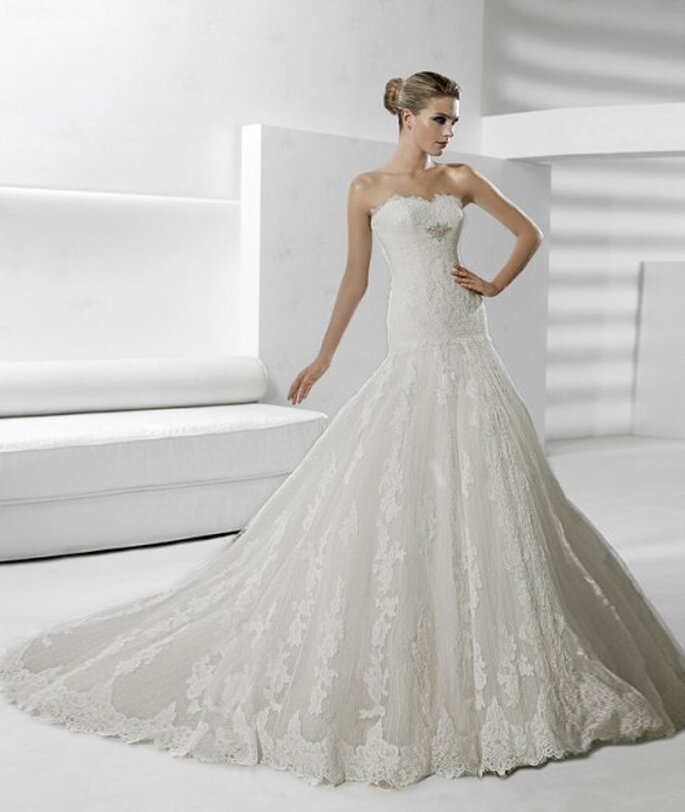Luxurious Lace Wedding Dresses for Spring 2012