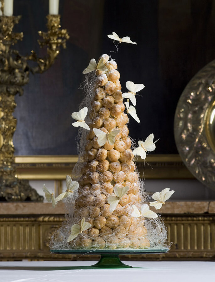 Les 15 Gateaux De Mariage Les Plus Insolites De Pinterest Et D Instagram Il Fallait Y Penser