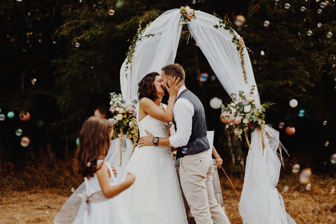 Ceremonie Laique 5 Idees De Rituels Symboliques A Faire Pour Votre Mariage